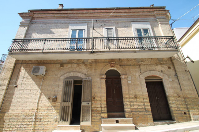 Casa singola a Ururi