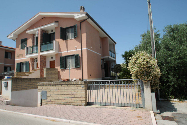 Villa a schiera a San Giacomo degli Schiavoni