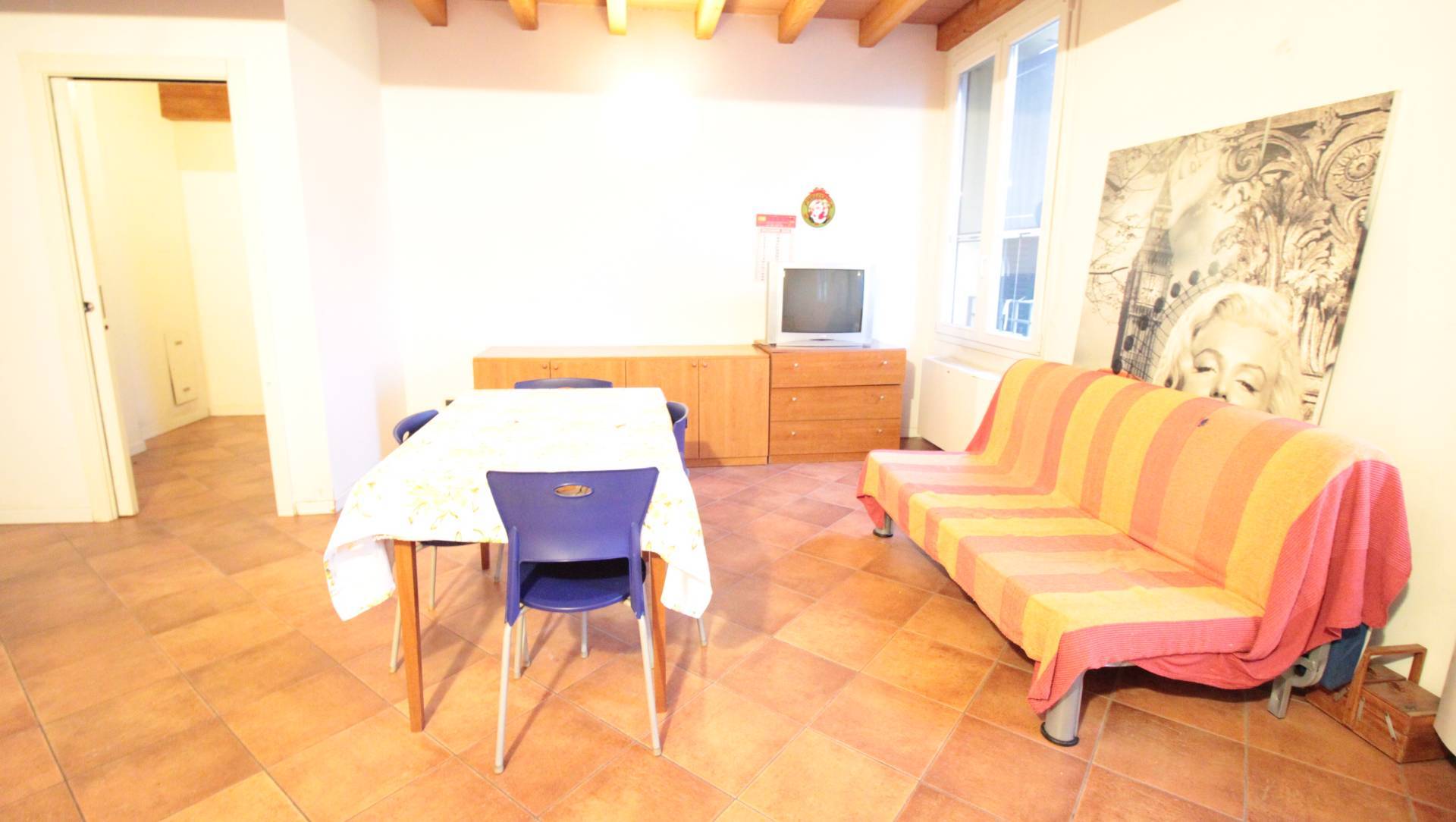 ( 3 Camere ) APPARTAMENTO GRANDE in affitto a Cento