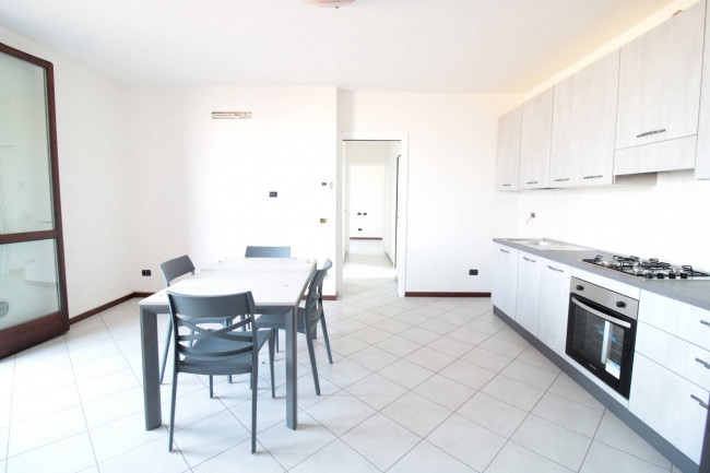 ( 2 Camere ) APPARTAMENTO in affitto a Cento