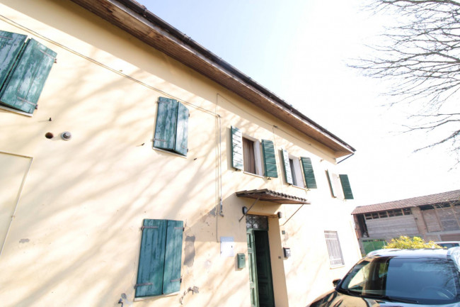 Casa indipendente in vendita a Cento (FE)