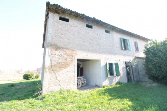 ( VILLA ) - CASA INDIPENDENTE in vendita a Cento