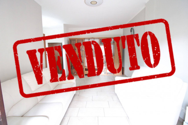 ( 3 Camere ) APPARTAMENTO GRANDE in vendita a Cento