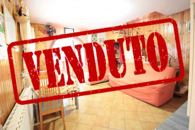 ( VILLA ) - CASA INDIPENDENTE in vendita a Cento