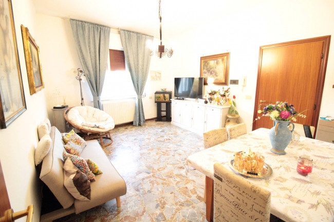 ( 2 Camere ) APPARTAMENTO in vendita a Cento