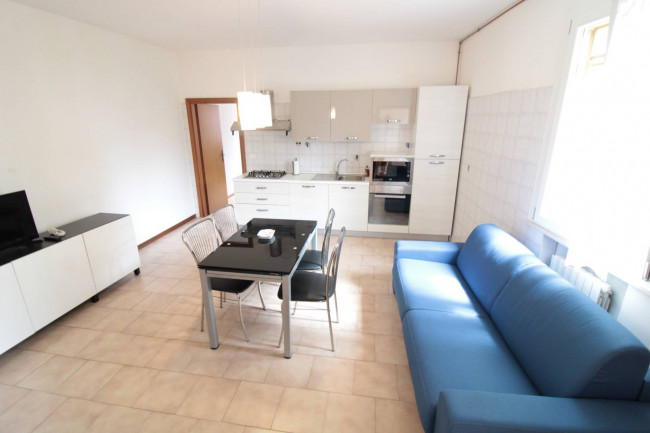 ( 3 Camere ) APPARTAMENTO GRANDE in affitto a Cento