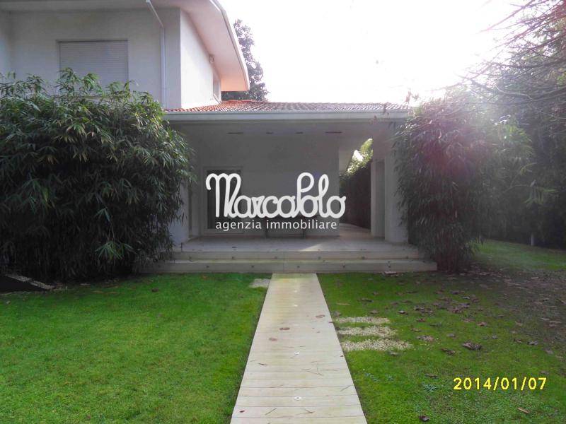 Villa FORTE DEI MARMI vendita  Vittoria Apuana  Agenzia Immobiliare Marco Polo