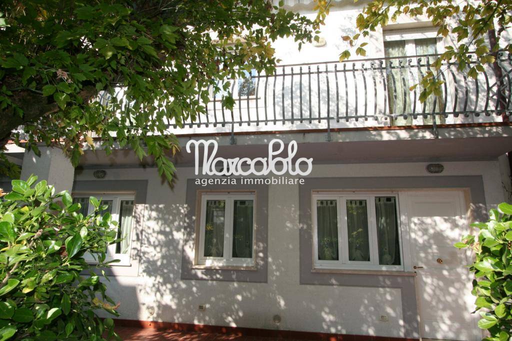  forte dei marmi affitto quart: centro agenzia immobiliare marco polo