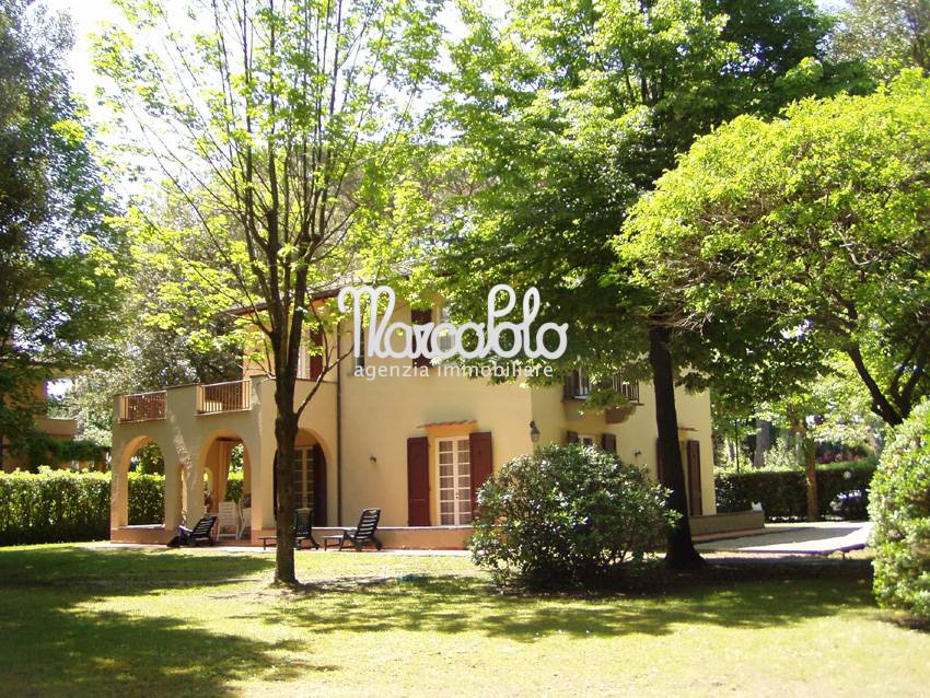 Villa FORTE DEI MARMI vendita  Roma Imperiale  Agenzia Immobiliare Marco Polo