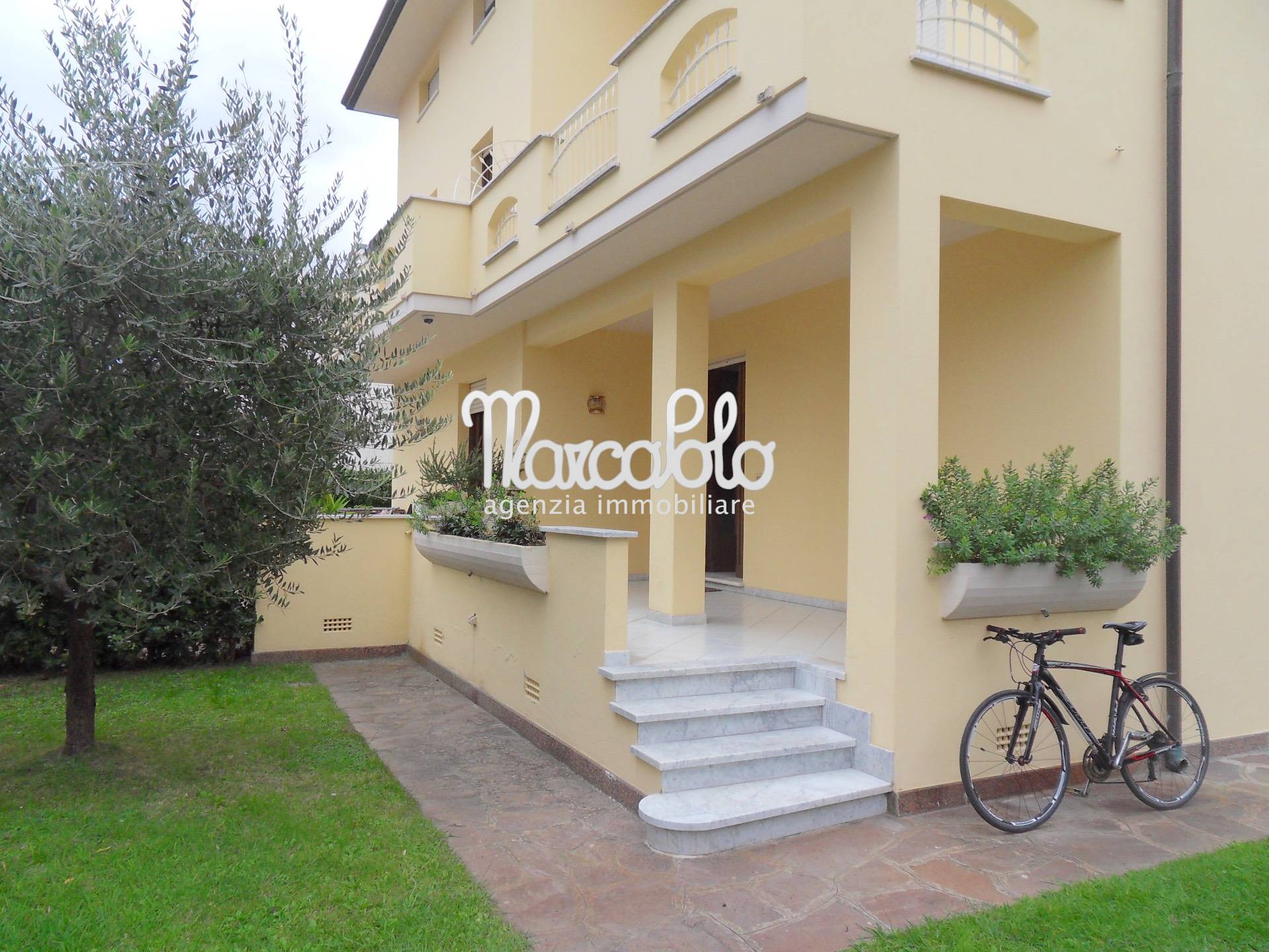 Villa CAMAIORE vendita  Lido di Camaiore  Agenzia Immobiliare Marco Polo