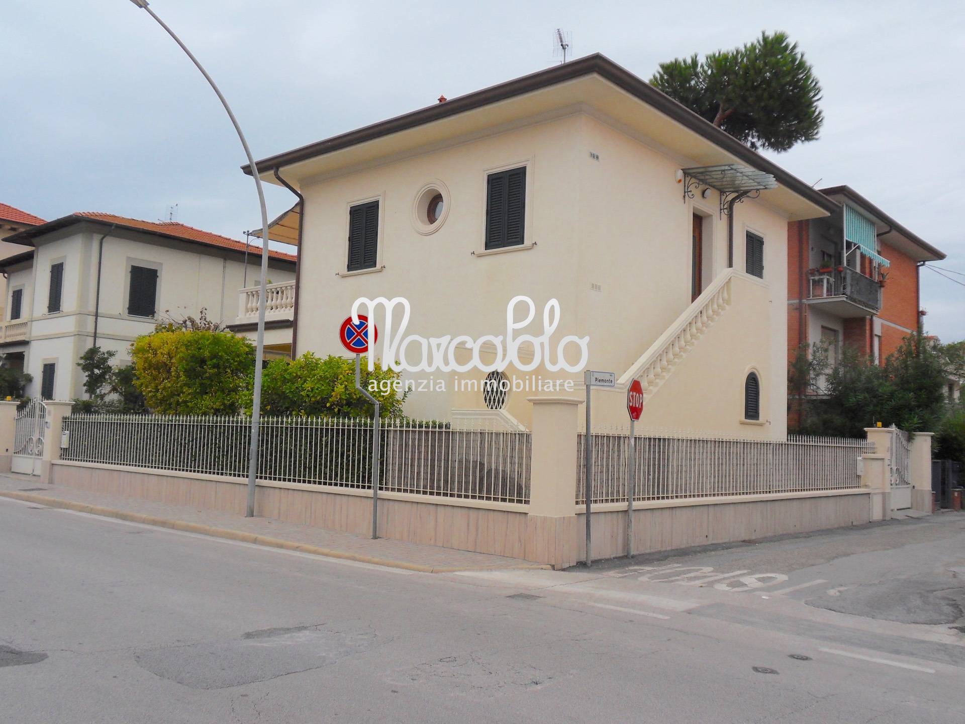 Appartamento CAMAIORE affitto  Lido di Camaiore  Agenzia Immobiliare Marco Polo