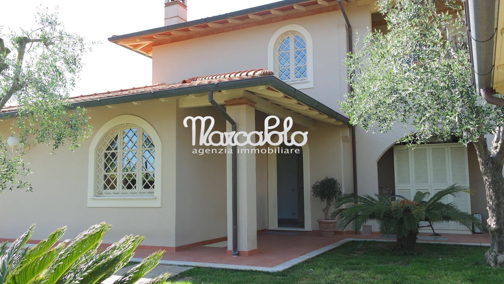 Villa FORTE DEI MARMI vendita  Vittoria Apuana  Agenzia Immobiliare Marco Polo