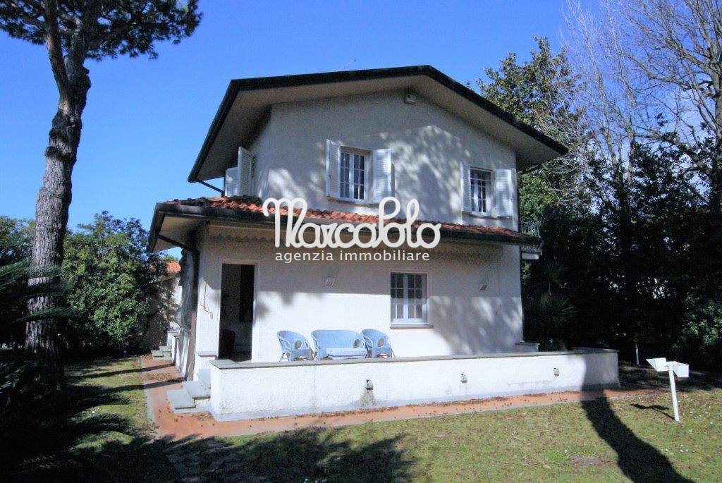 Villa FORTE DEI MARMI vendita  Vittoria Apuana  Agenzia Immobiliare Marco Polo