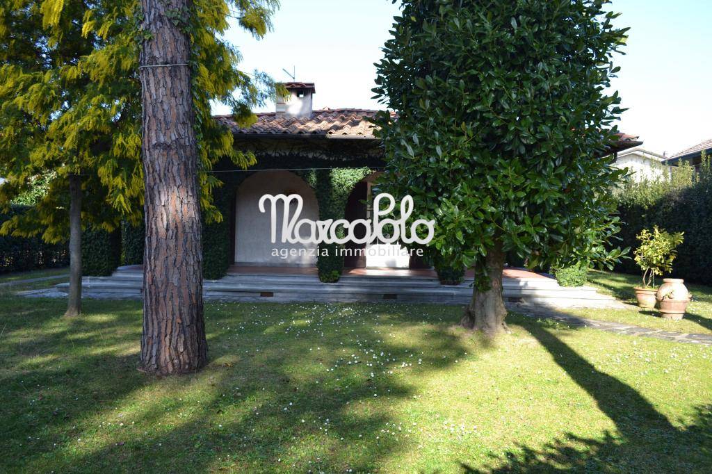 Villa FORTE DEI MARMI affitto  Caranna  Agenzia Immobiliare Marco Polo