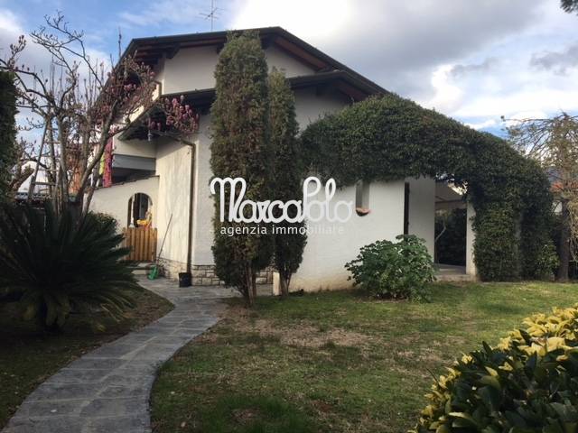 Villa FORTE DEI MARMI vendita  Centro  Agenzia Immobiliare Marco Polo