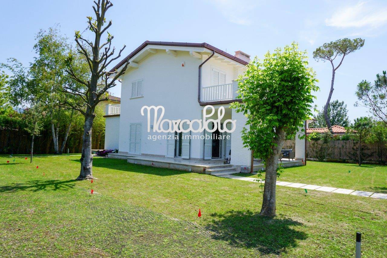 Villa in affitto a Forte Dei Marmi (LU)