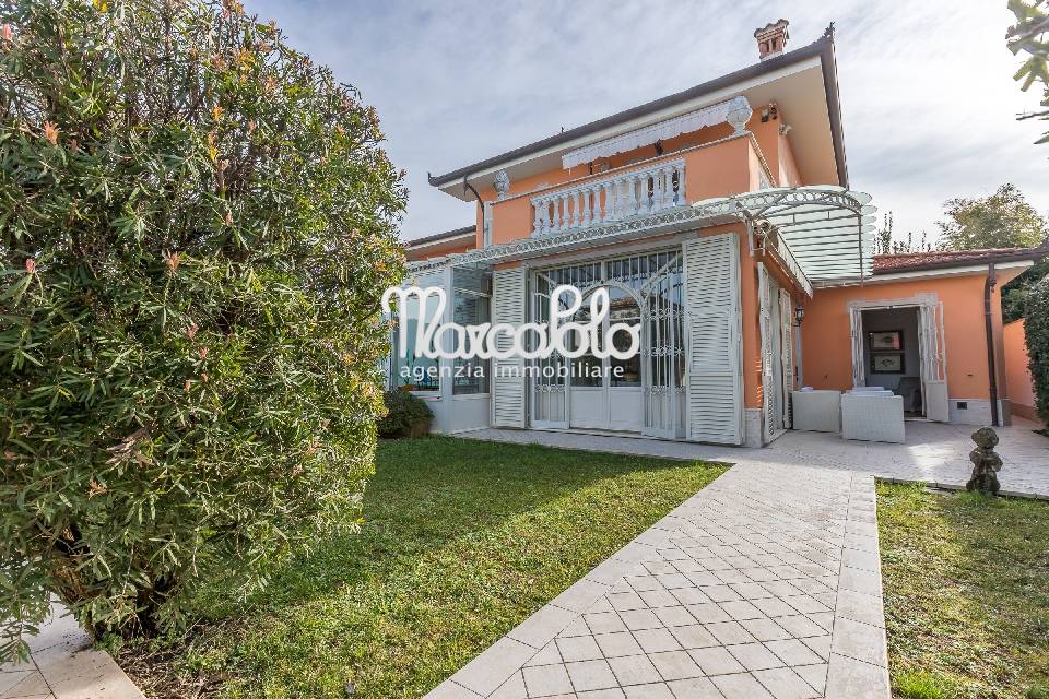  forte dei marmi vendita quart: centro agenzia immobiliare marco polo