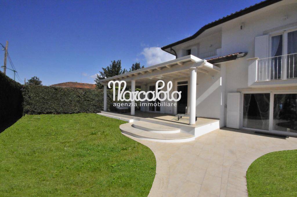 Villa FORTE DEI MARMI affitto  Centro  Agenzia Immobiliare Marco Polo