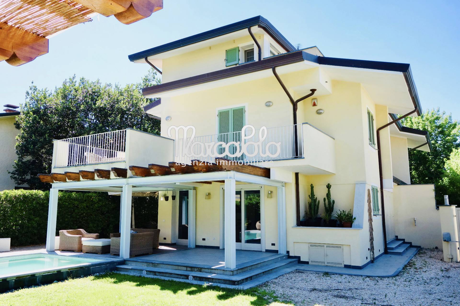 Villa FORTE DEI MARMI affitto  Vittoria Apuana  Agenzia Immobiliare Marco Polo