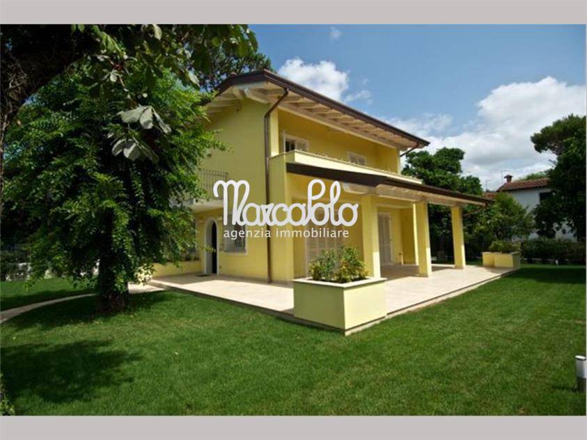  forte dei marmi vendita quart:  agenzia immobiliare marco polo