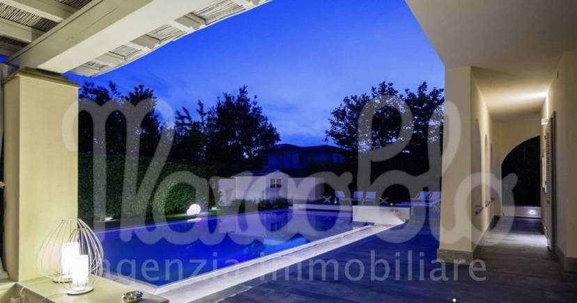 Villa FORTE DEI MARMI vendita  Centro  Agenzia Immobiliare Marco Polo