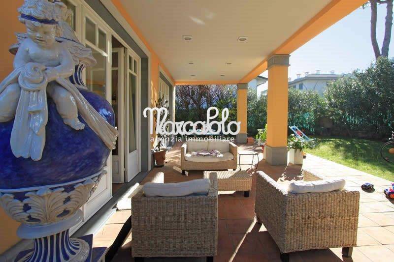 Villa FORTE DEI MARMI vendita  Centro  Agenzia Immobiliare Marco Polo