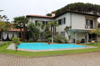Villa Bifamiliare in Affitto stagionale