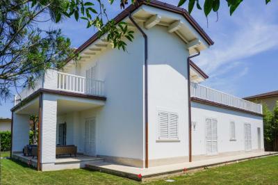 Villa in affitto a Forte Dei Marmi (LU)