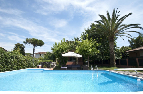 Villa in affitto a Vittoria Apuana, Forte Dei Marmi (LU)