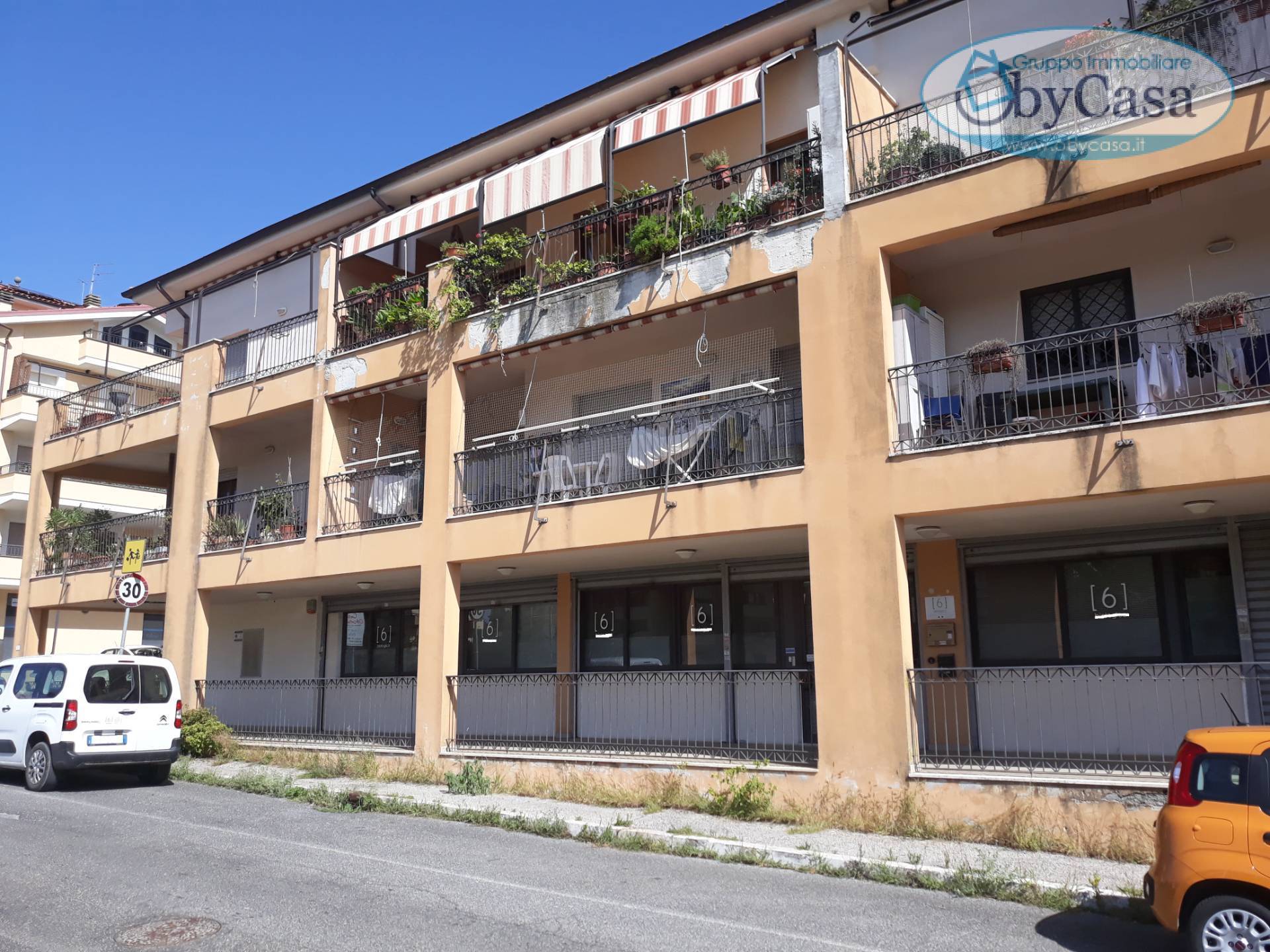 Fondo commerciale in affitto a Bracciano (RM)