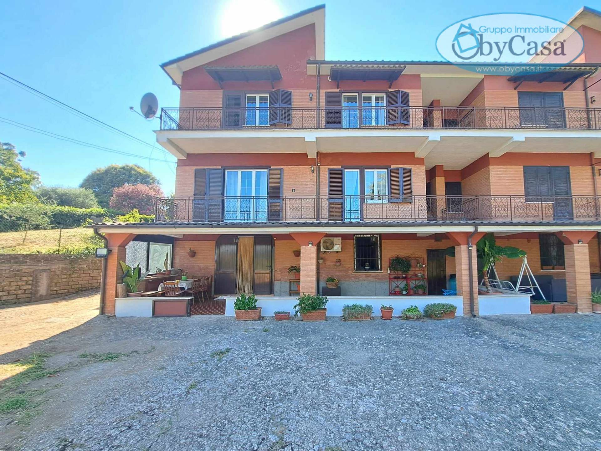 Casa semi-indipendente in vendita a Bassano Romano (VT)