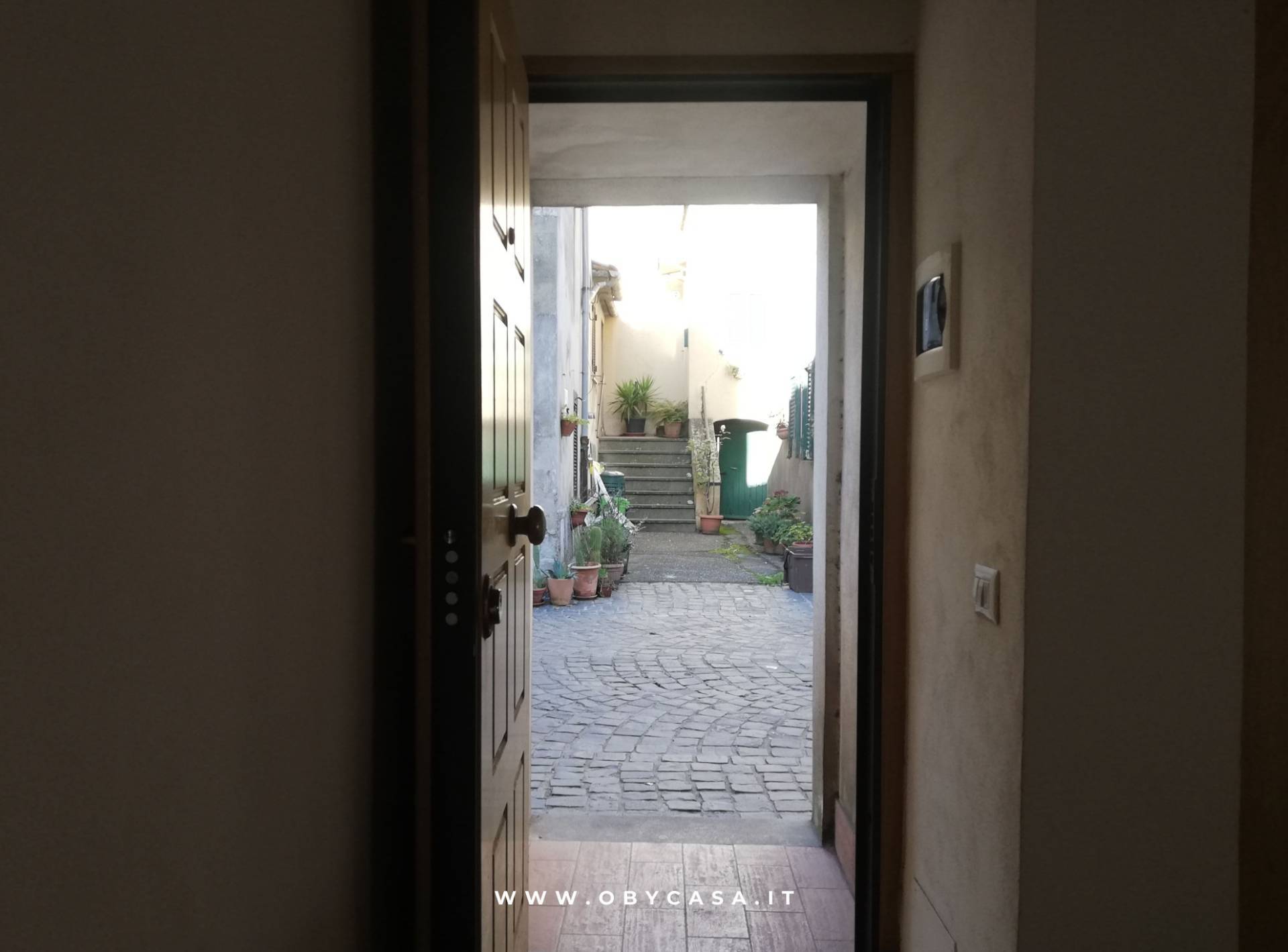Casa indipendente in affitto a Oriolo Romano (VT)
