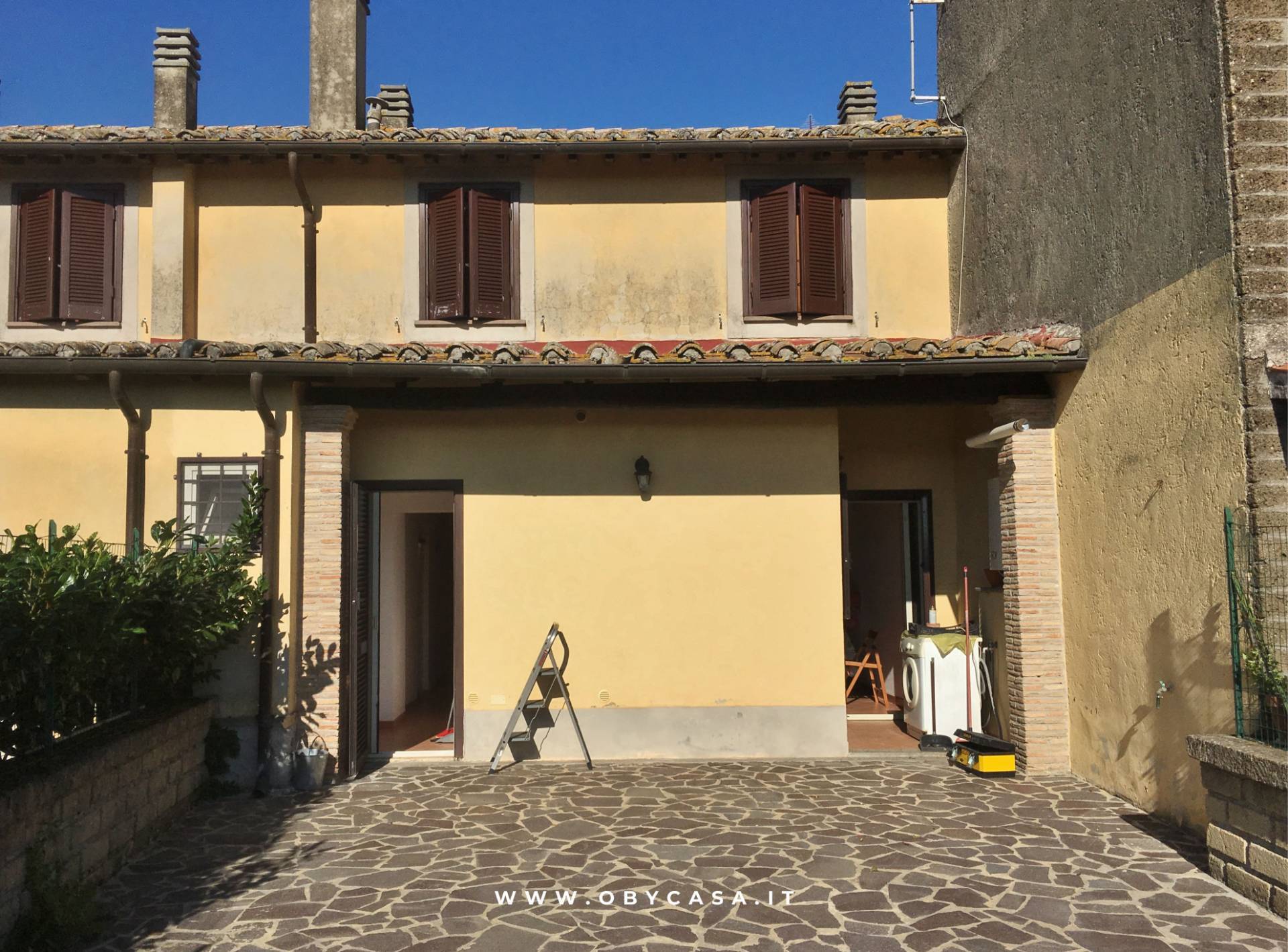 Casa indipendente in affitto a Oriolo Romano (VT)