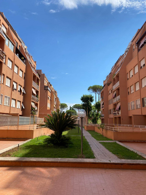 Appartamento 4 locali in Vendita a Roma