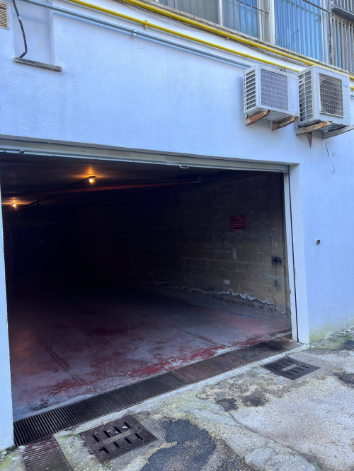 Garage/Box/Posto auto in vendita a Santa Marinella (RM)