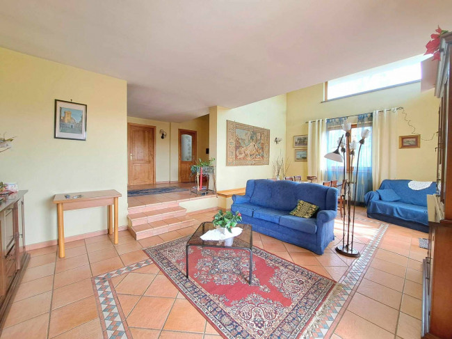 Villa in vendita a Oriolo Romano (VT)