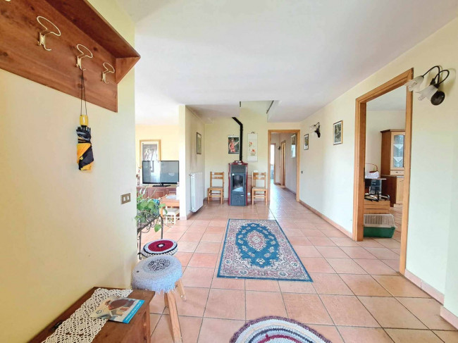 Villa in vendita a Oriolo Romano (VT)
