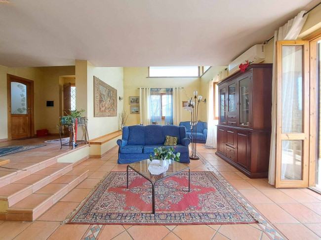 Villa in vendita a Oriolo Romano (VT)