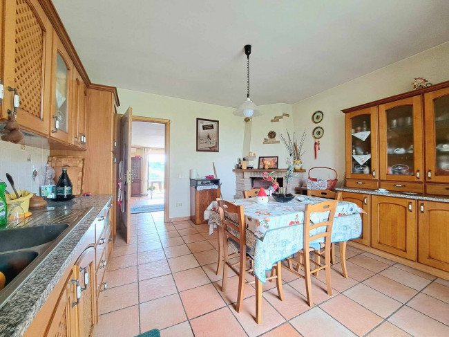 Villa in vendita a Oriolo Romano (VT)