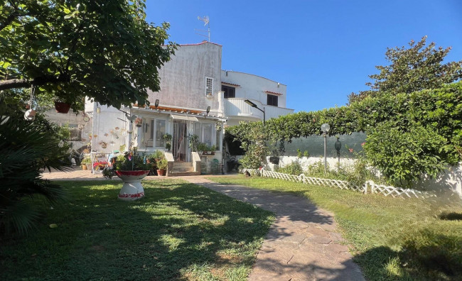 Villa in vendita a Cerenova, Cerveteri (RM)