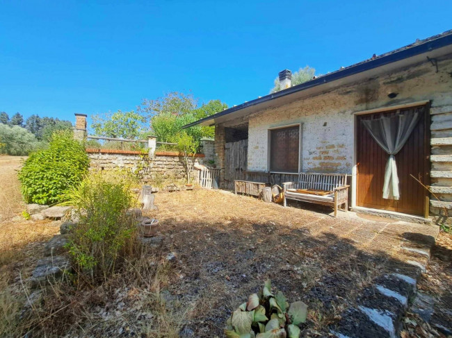 Casa indipendente in vendita a Barbarano Romano (VT)