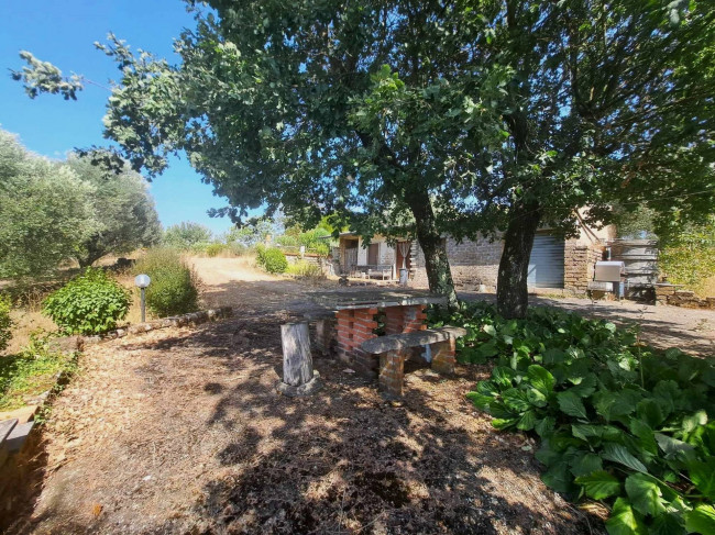 Casa indipendente in vendita a Barbarano Romano (VT)