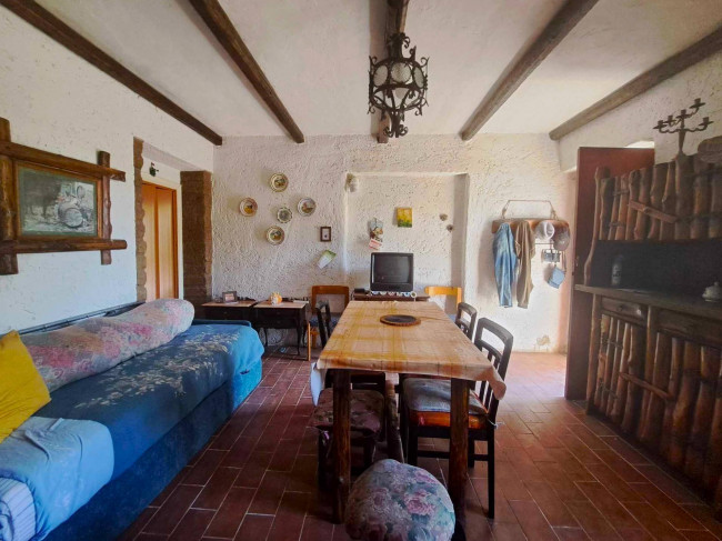 Casa indipendente in vendita a Barbarano Romano (VT)