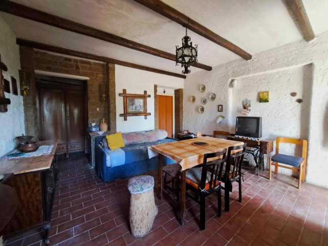 Casa indipendente in vendita a Barbarano Romano (VT)