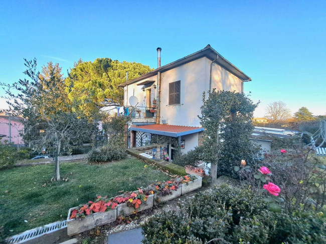 Casa Indipendente in vendita