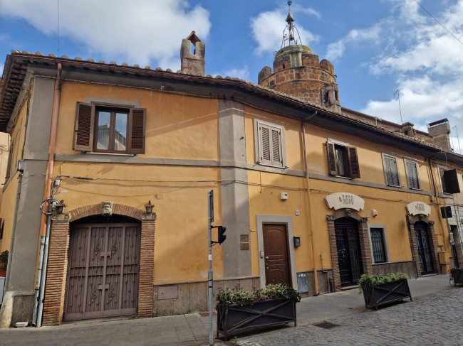 Attività commerciale in affitto