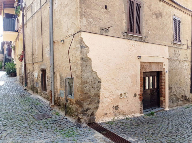 Cantina / Magazzino in vendita