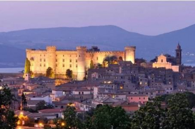 Locale commerciale in vendita