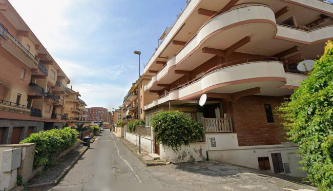 Box auto / Posto auto in vendita