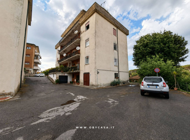Appartamento 5 locali in vendita
